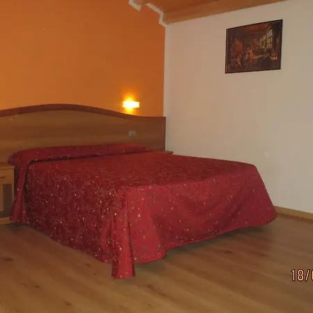 ホテル Montebaldina