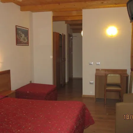 ホテル Montebaldina