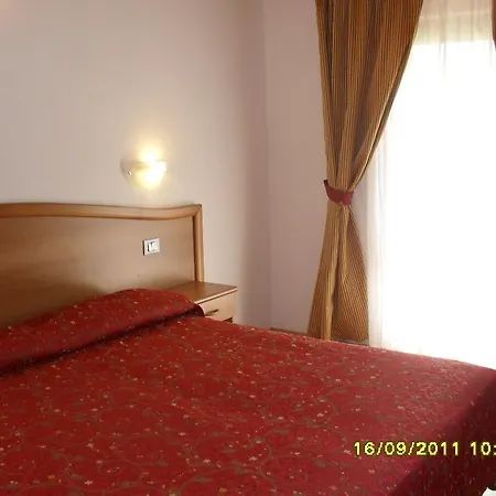 ホテル Montebaldina サン・ゼーノ・ディ・モンターニャ