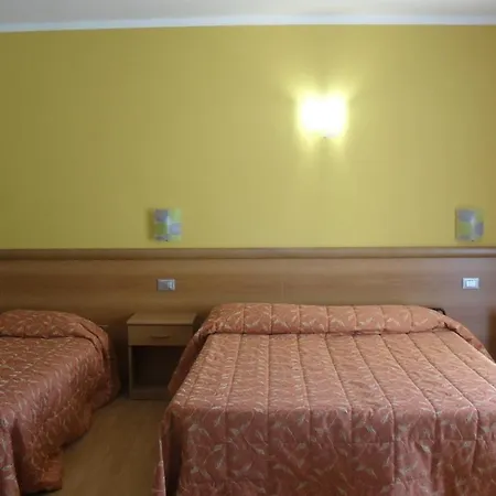 Montebaldina فندق سان زينو دي مونتانا