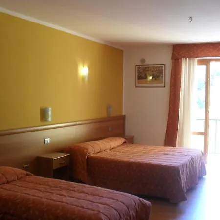 Montebaldina فندق