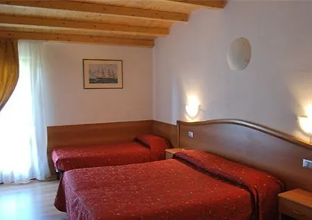 Montebaldina 3* San Zeno di Montagna