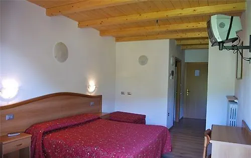 Montebaldina Szálloda