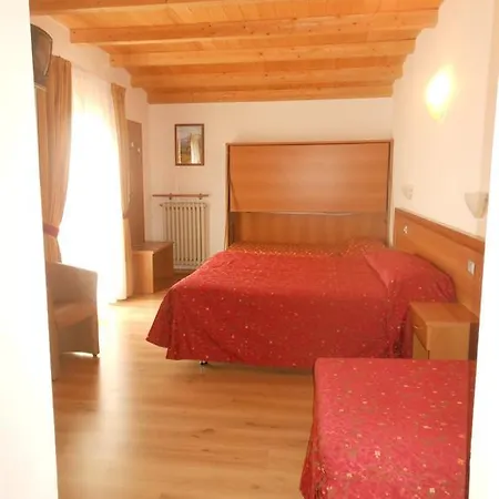 Hotell Montebaldina San Zeno di Montagna