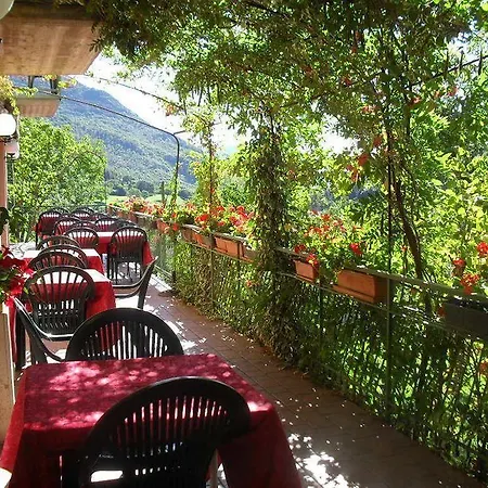 Montebaldina 3* San Zeno di Montagna