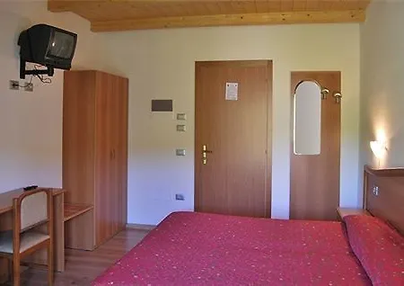 Montebaldina 3* San Zeno di Montagna
